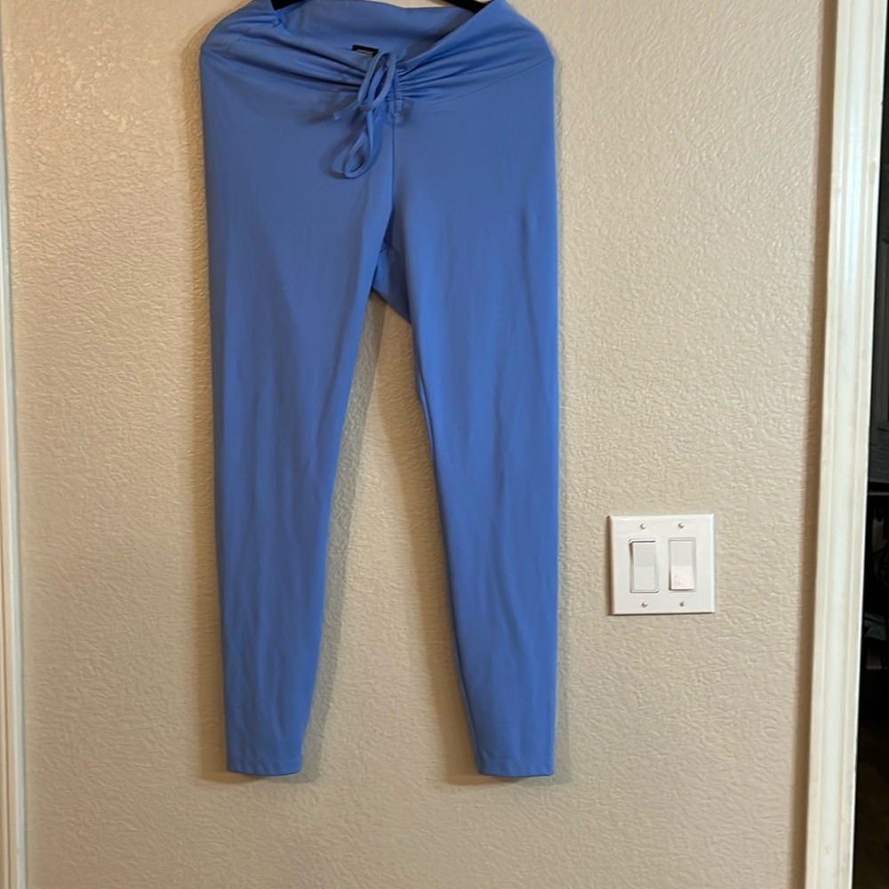 Pink leggings color Blue SZ Large brand new